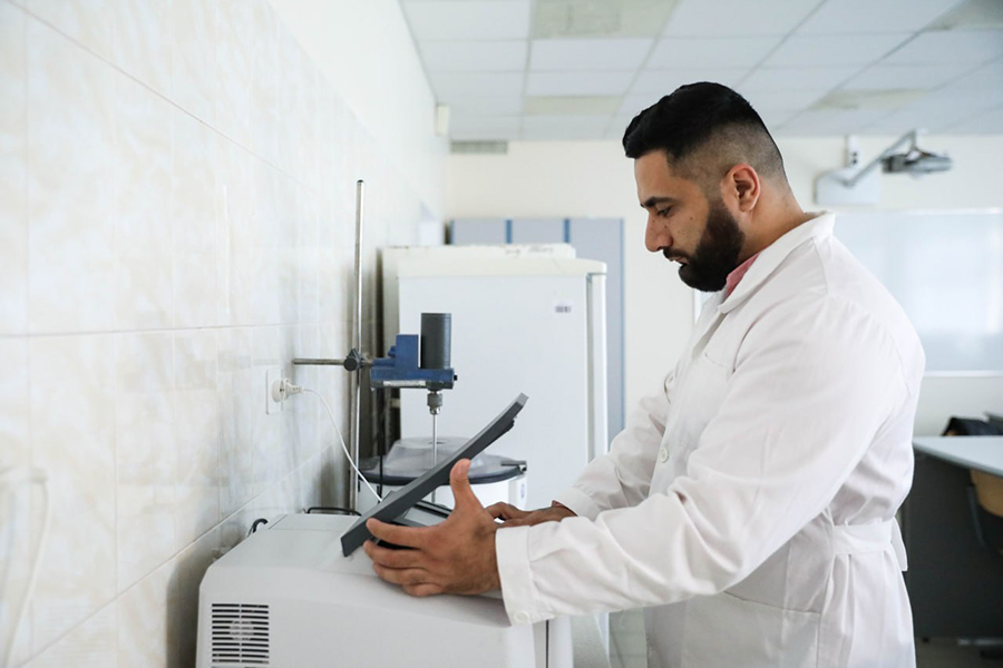 В СКФУ создают корма премиум-класса для животных