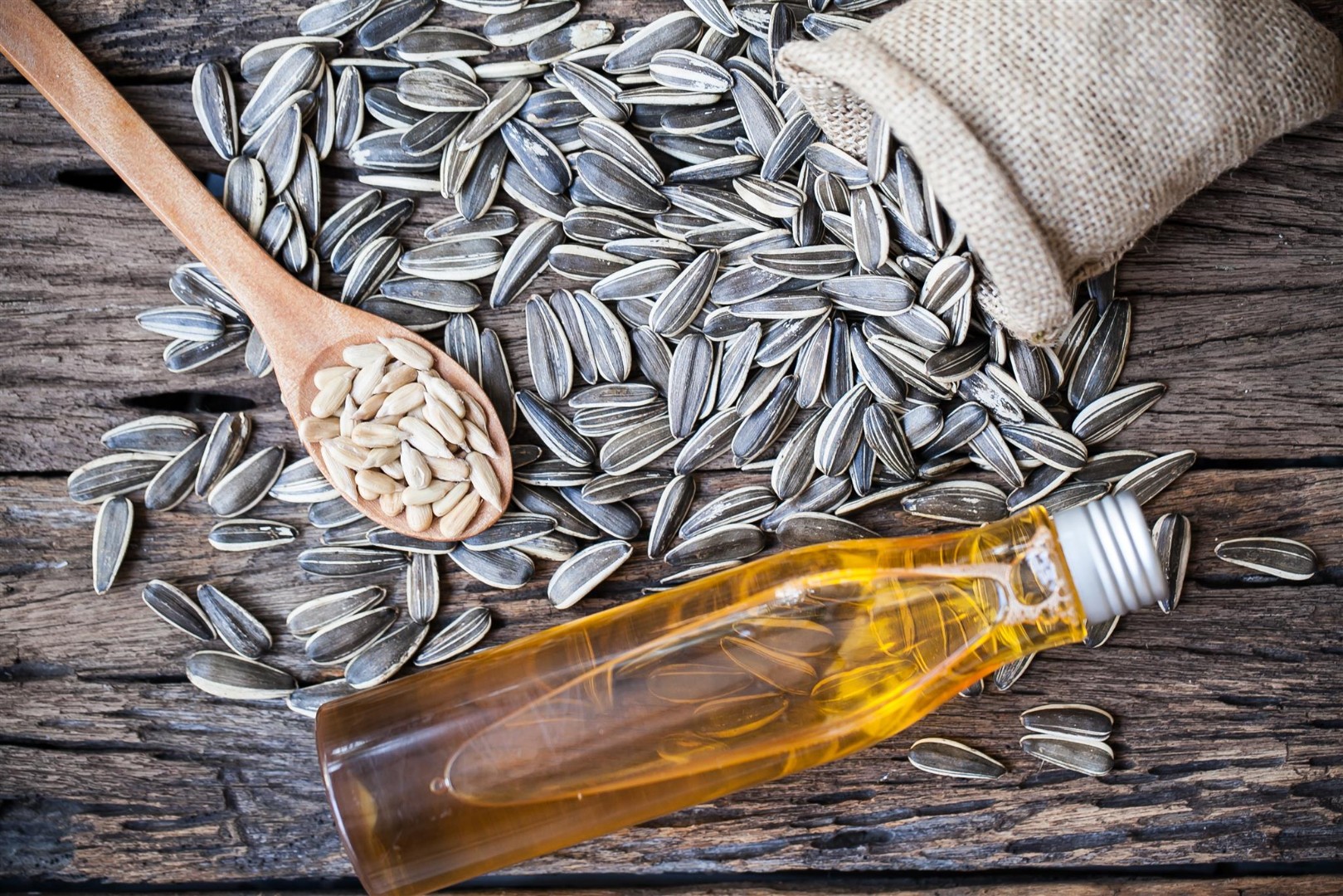 Более 500 тысяч тонн масличных культур уже собрали липецкие аграрии