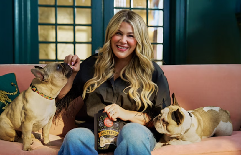 Vital Farms выпустила лимитированную серию лакомств для собак