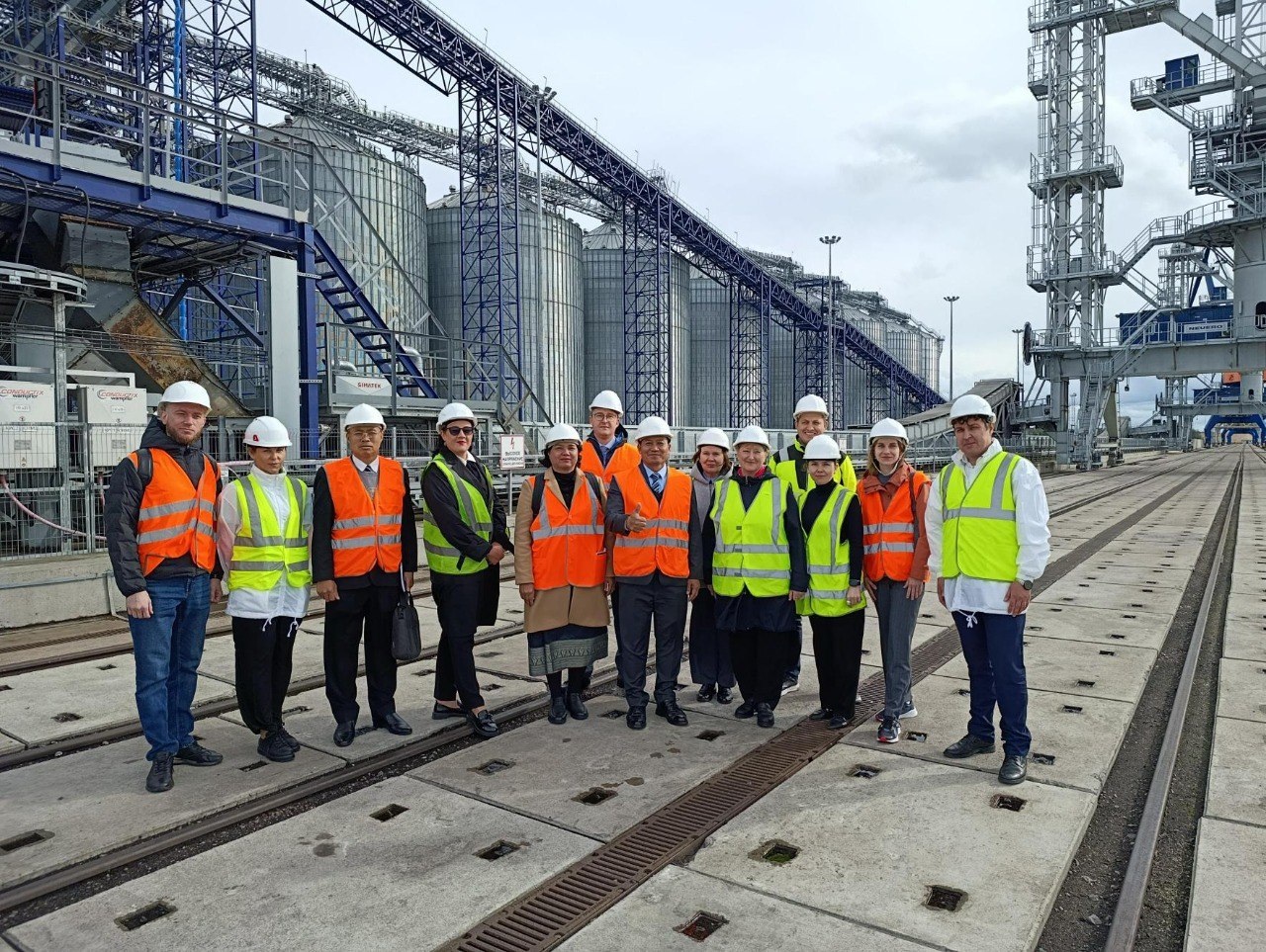 Делегация из Лаоса знакомится с российской системой контроля качества и безопасности зерновой продукции