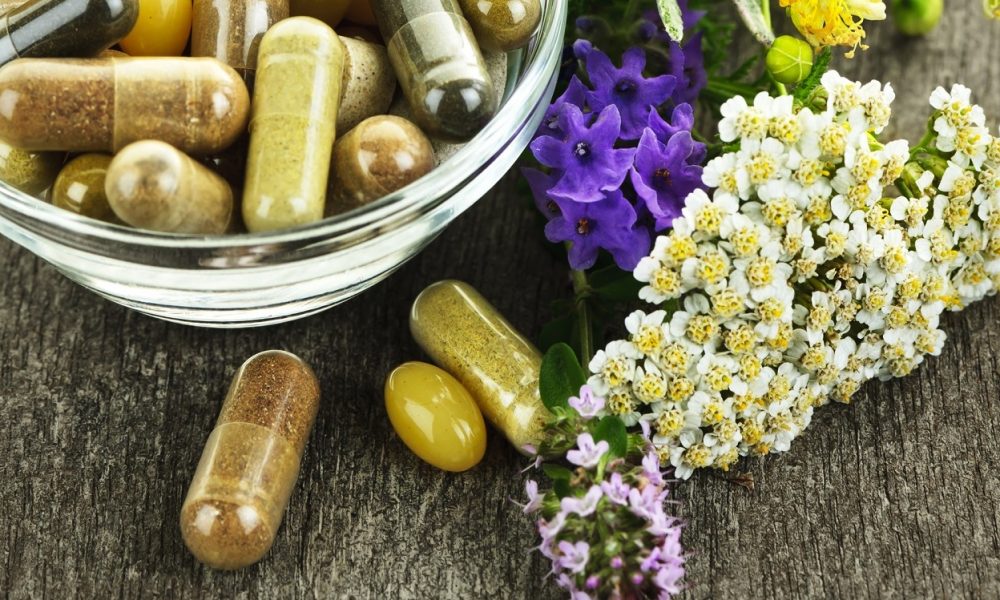 В России развивается выпуск отечественных БАДов и растительного лекарственного сырья