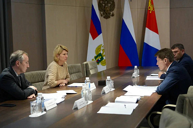 Оксана Лут и Олег Кожемяко обсудили развитие сельского хозяйства в Приморском крае