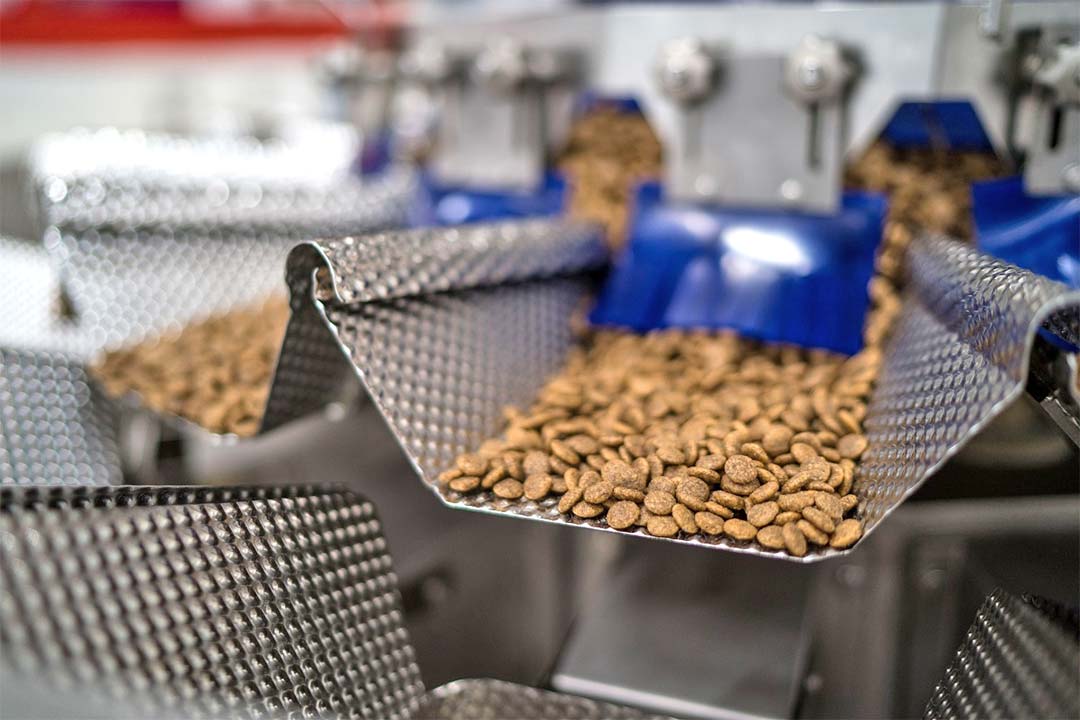 Завод из Липецкой области внедряет бережливые технологии для повышения эффективности производства кормов