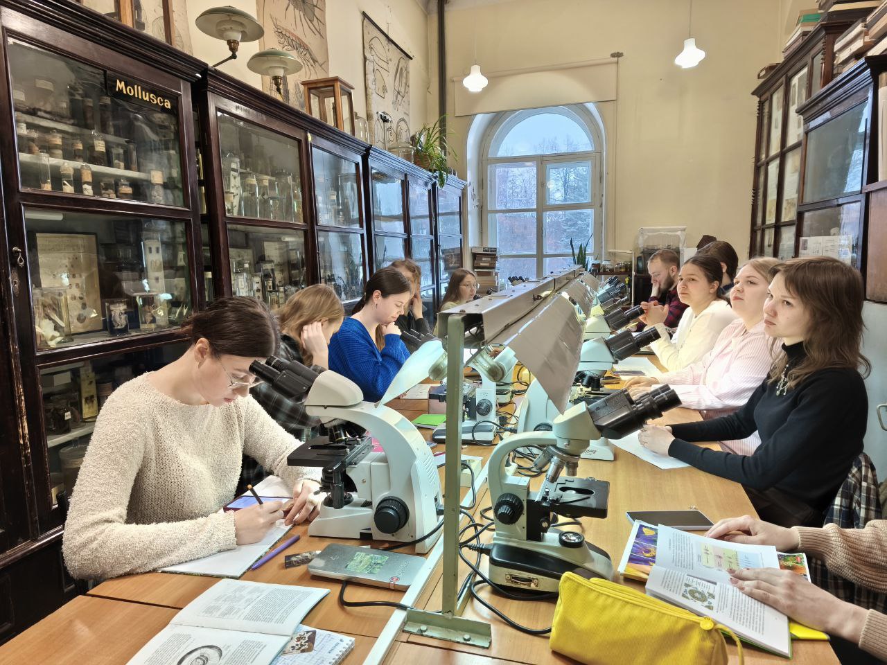 Специалистов по выращиванию насекомых, моллюсков и ракообразных для БАДов и кормов начнут готовить в Томске